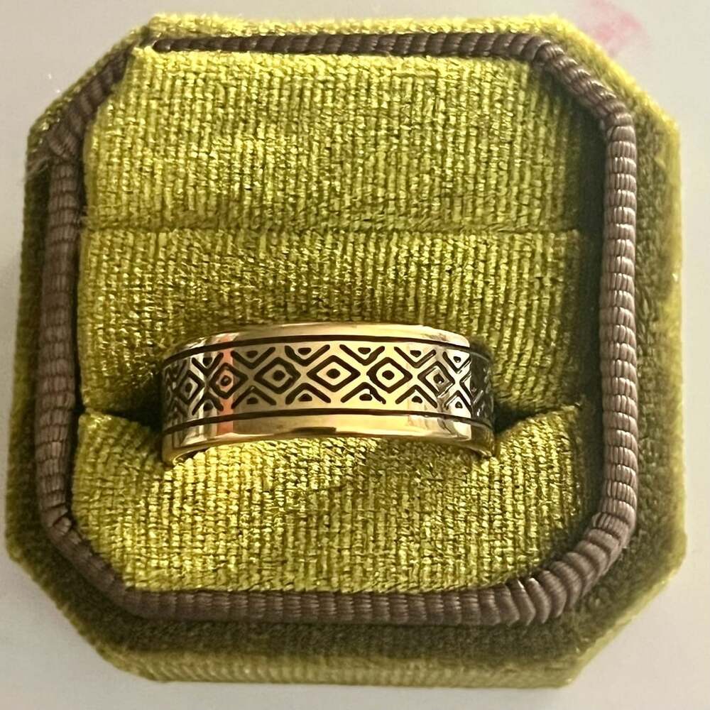 Geometric Pattern Band Ring Gold Plated 8mm Band Size 10